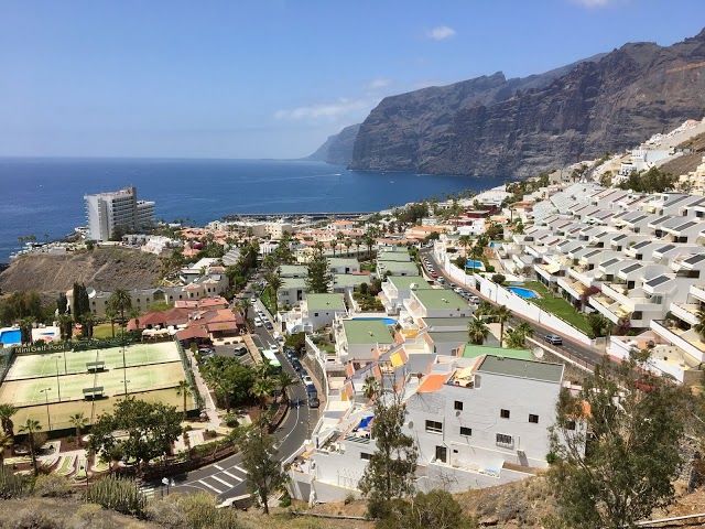 Los Gigantes