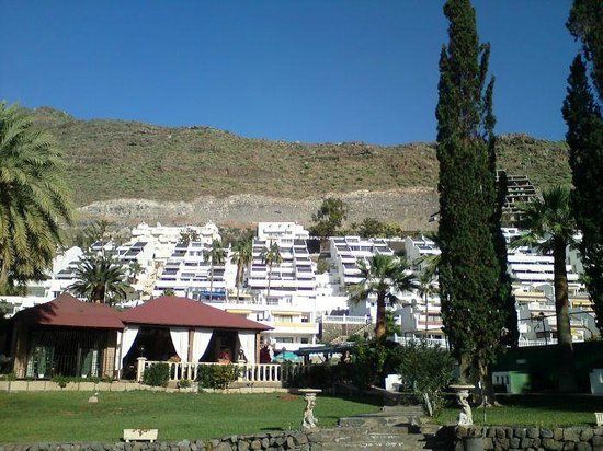 Tipsy Terrace Bar & Bistro